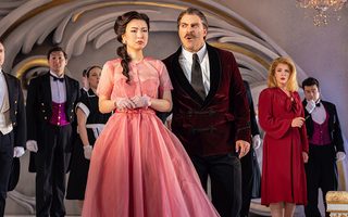 Ying Fang (Sophie), Zachary Nelson (Faninal), Kathryn Henry (Marianne Leitmetzerin), the ensemble of Der Rosenkavalier, photo by Curtis Brown for the Santa Fe Opera